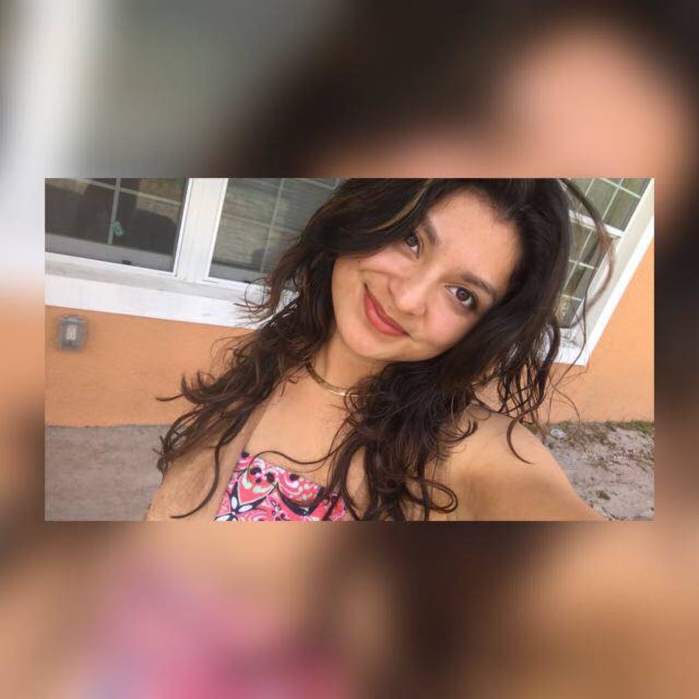 Meet your Posher, Ana leticia